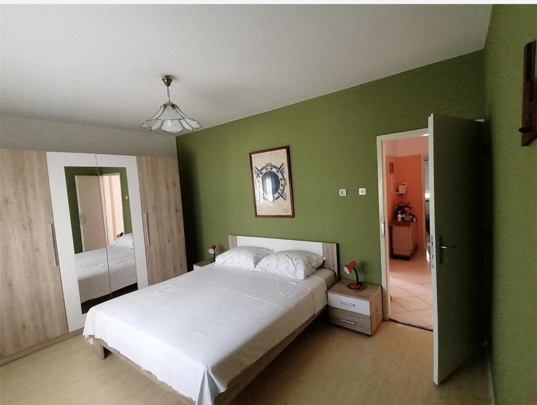 Spacious Apartment Borik & Parking Zadar Exterior foto